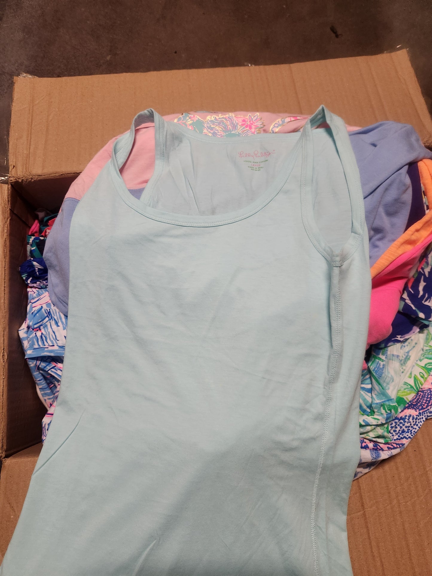 25 Pieces Lilly Pulitzer Women's Clothing NWOT Wholesale Mixed Sizes And Styles